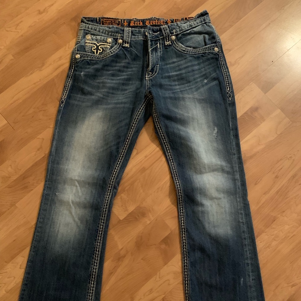 Men’s Rock Revival 34/32 jeans EUC